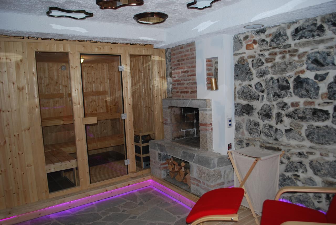 Hotel Vila Sigal Корча Экстерьер фото
