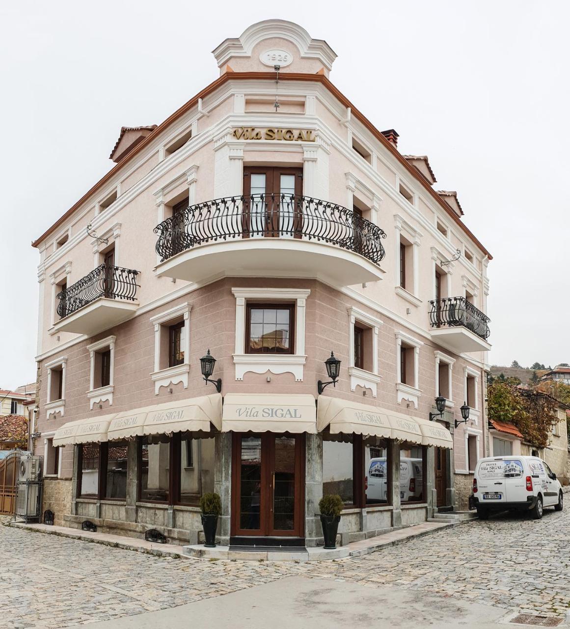 Hotel Vila Sigal Корча Экстерьер фото